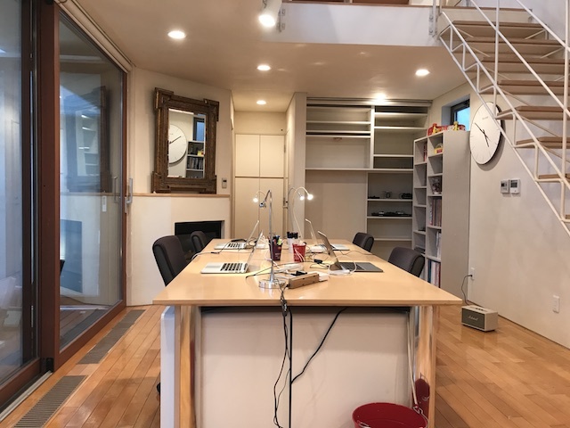 株式会社ロイ･ハブスの話題の広告制作に参加できる！プロデューサーを目指す有給インターンの画像2