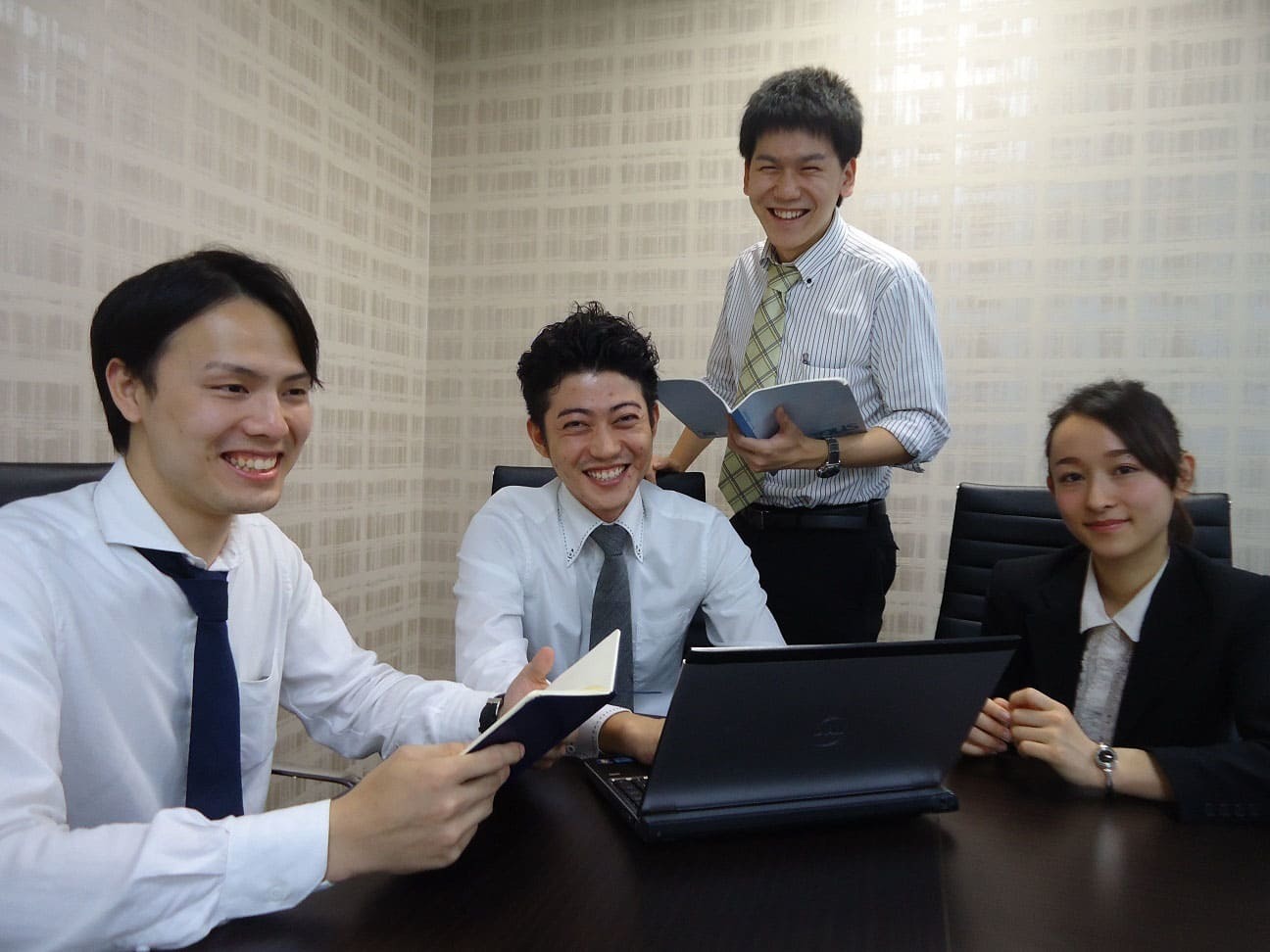 クラウン株式会社の日給1万円以上&土日参加OK！週2日から参加できる営業インターンの画像2