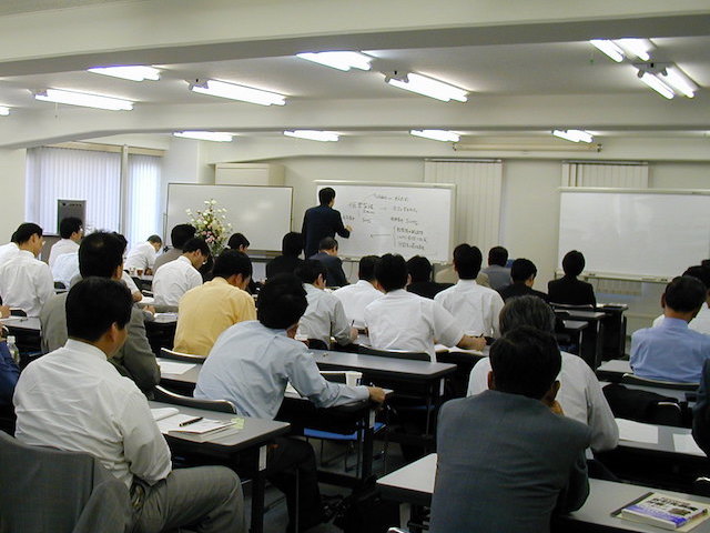 株式会社金融財務研究会の法学部学生おすすめ有給インターン！法律・企業法務の勉強に役立つの画像2