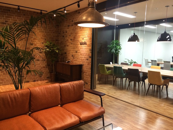 セカイエ株式会社の先輩インターンも複数在籍！梅田のIT企業で電話・メール応対★の画像2